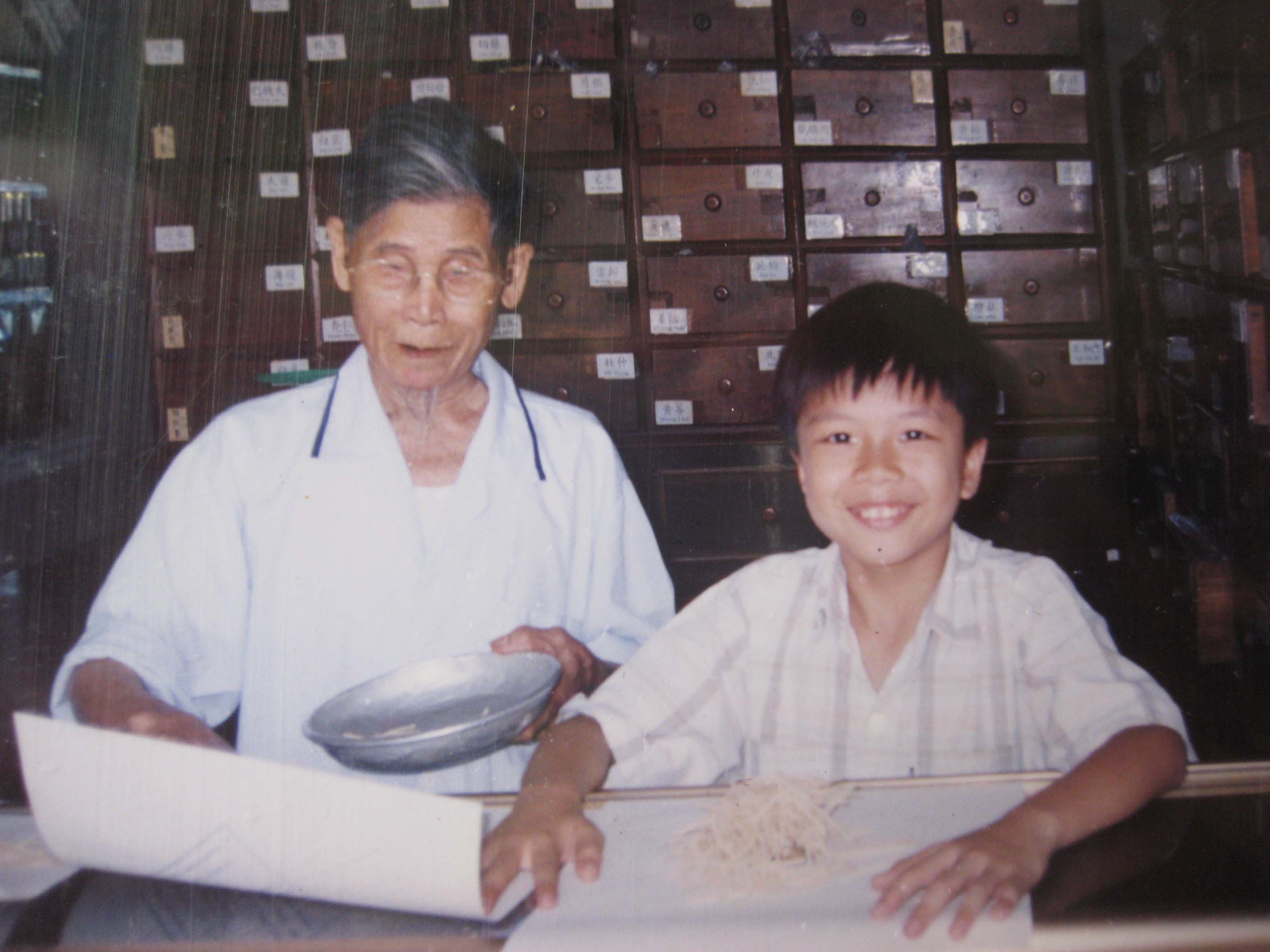 Lương y trị bệnh đau đầu không cần dùng thuốc